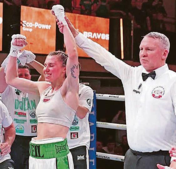 Dolan dazzles to defend her crown