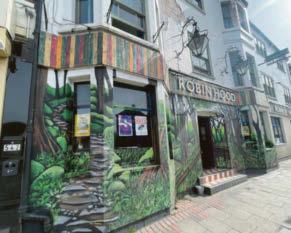 Praise for Anna's colourful pub mural ‘making Sherwood look beautiful’