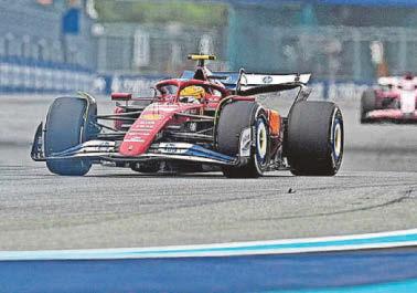 Hamilton won't 'apologise for being a fighter'