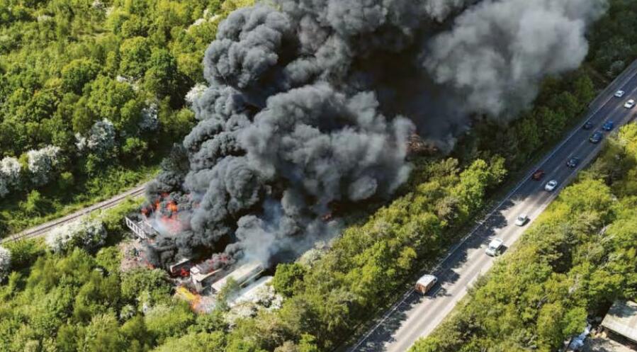 Firefighters tackle huge blaze at industrial unit