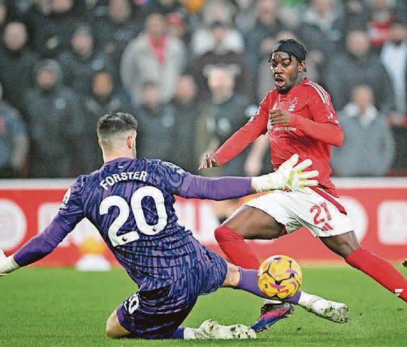 Magpies interest in Elanga 'still alive'