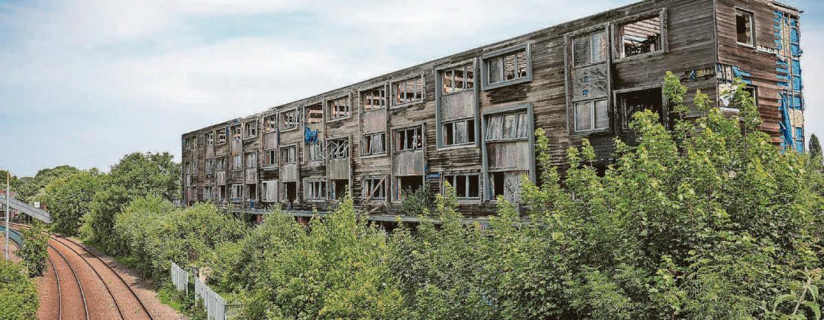 Basford blot: 'It looks awful and is bringing the area down'