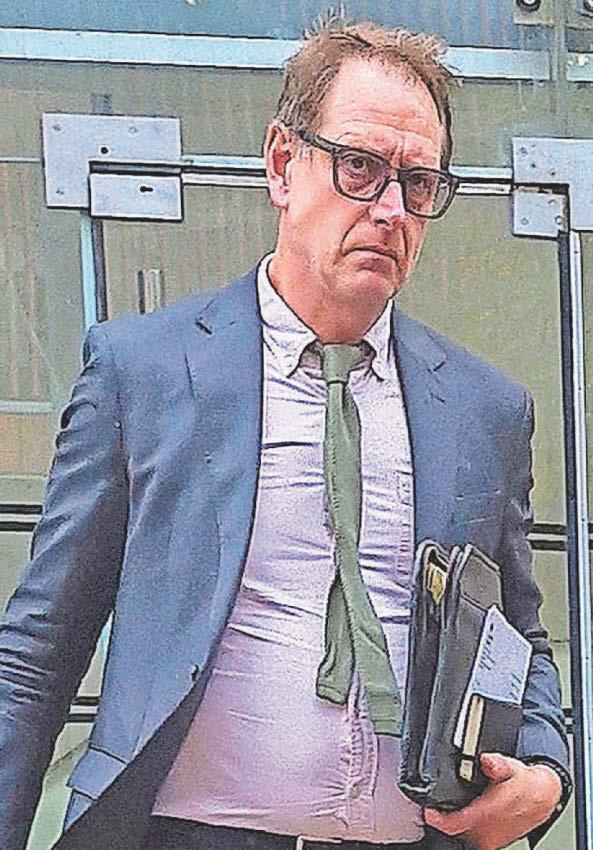 Ex-Environment Agency boss sold drugs for sex with men he met online