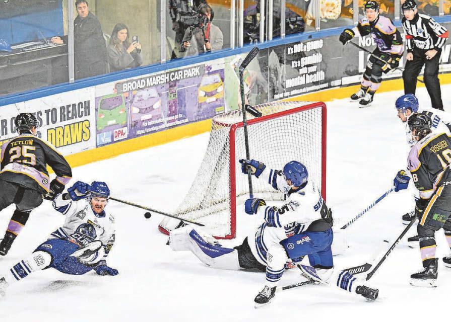 Seven up as Panthers are too good for Clan