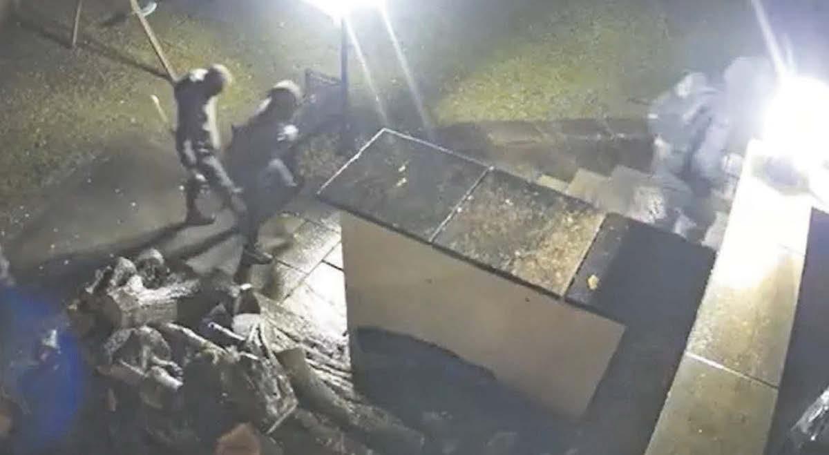 Reward to catch 'vicious' raiders who stole luxury watches and bags