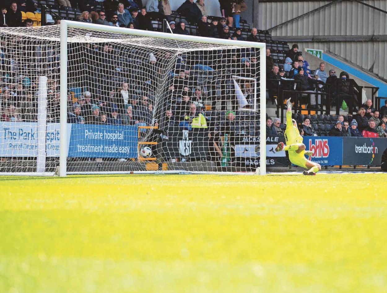 Paterson refuses to put the boot in as 10-man Magpies lose to Spireites