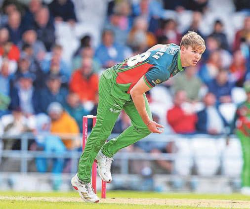 Foxes trio leaving club after contracts expire