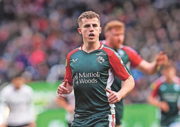'Awesome' Searle praised by Scarratt while Radwan