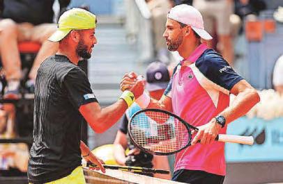 Fearnley beaten after Spain power-cut
