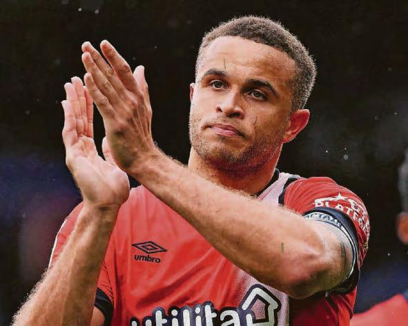 Morris arrives as first new man in