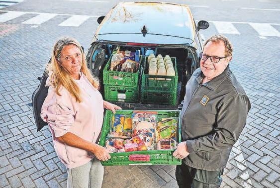 Aldi handed nearly 35,000 meals to struggling families