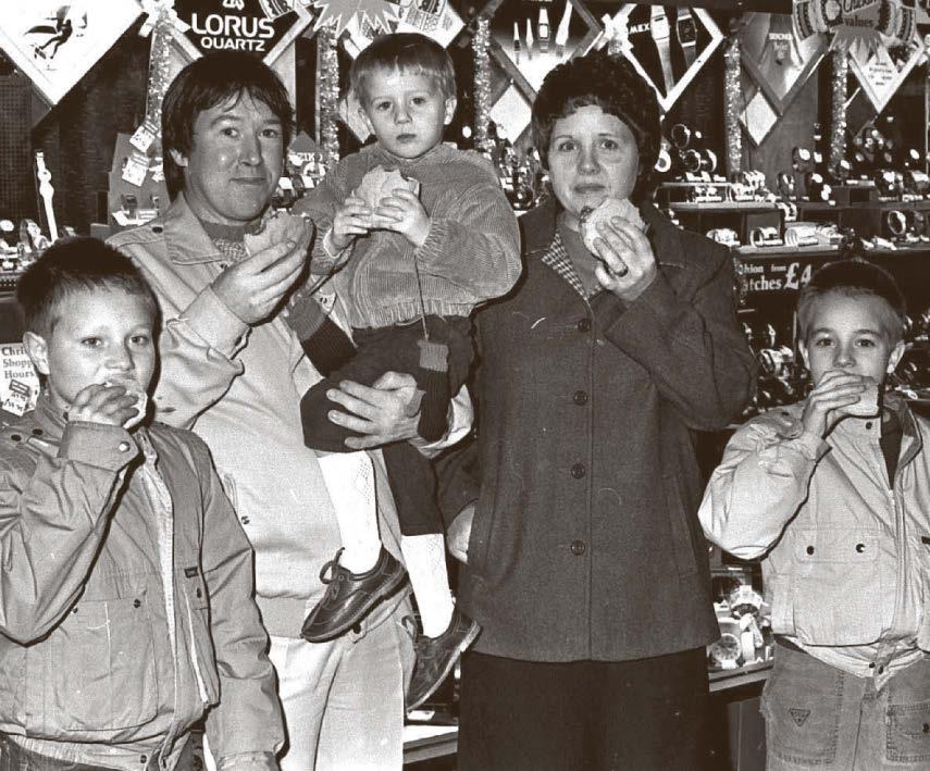 Last big spending splurge for shoppers at late night event