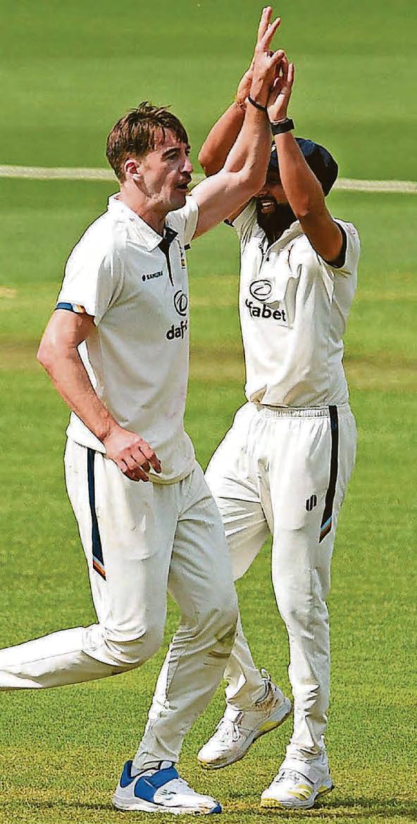 Derbyshire battle back with bat, ball