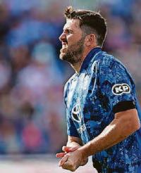 Farrell closer to Saracens return