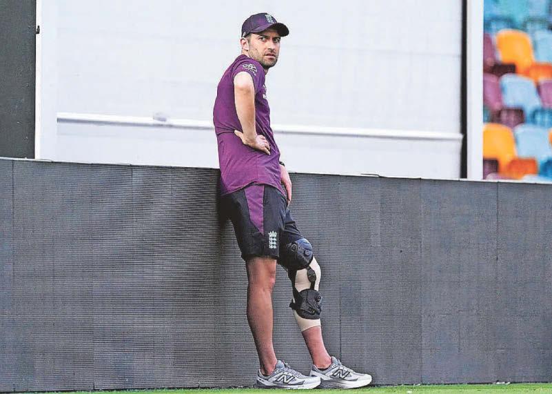 England off the pace as Wood out of Ashes