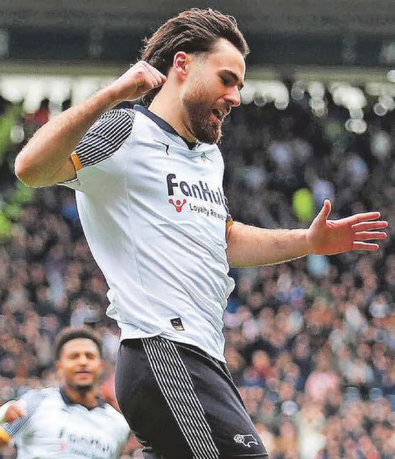 Rams close gap to stay in hunt