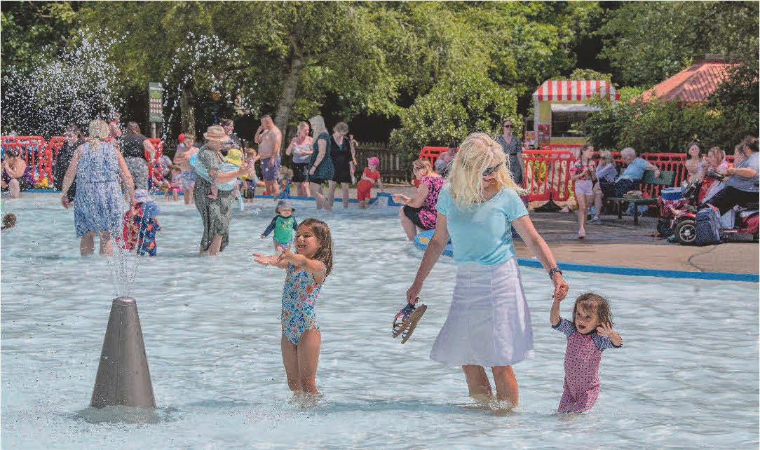 Paddling pool reopens in time for scorching bank holiday weekend