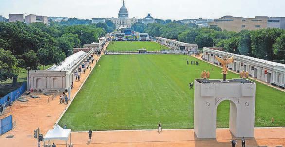 US limps to its landmark birthday