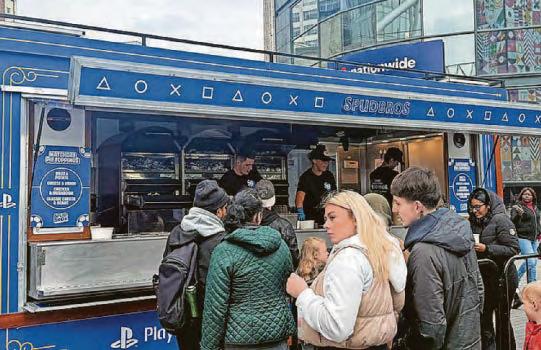 Long queue for TikTok stars’ free jackets