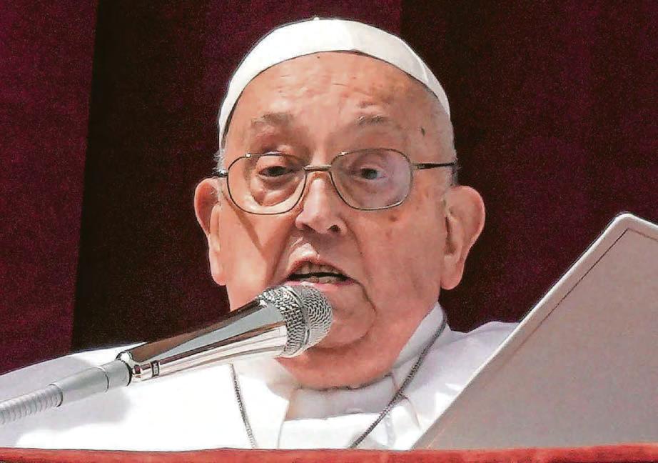 Global tributes after sudden death of Pope at age of 88