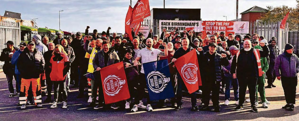 Show of solidarity for striking bins workers