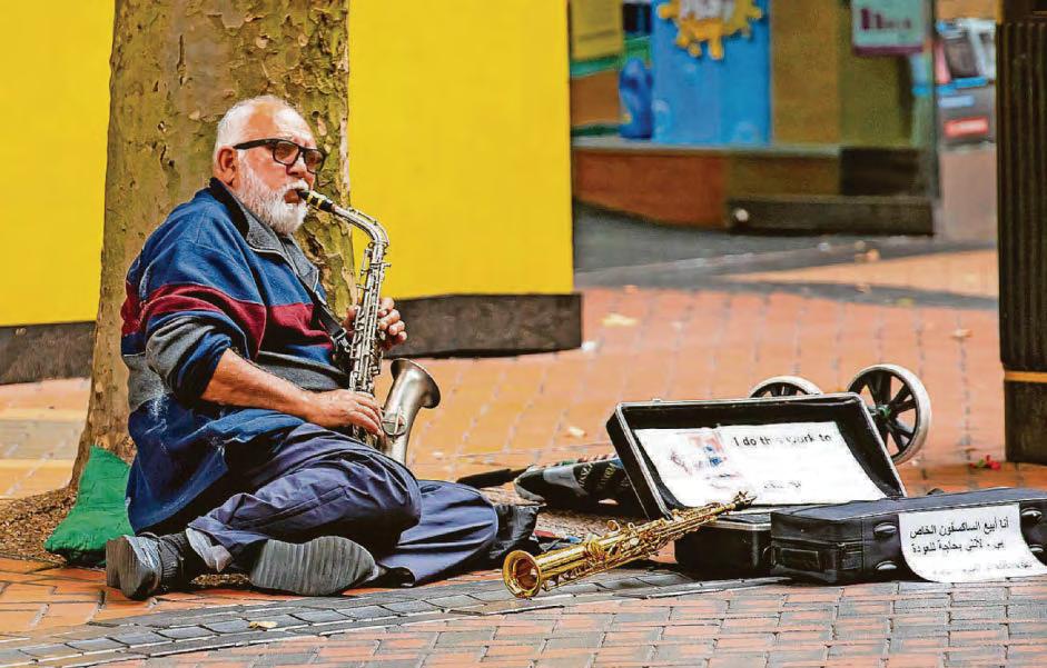 Unions sound concern at plan for buskers ban