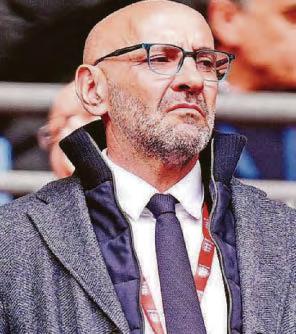 Much work for Monchi as Villa set for window shopping!