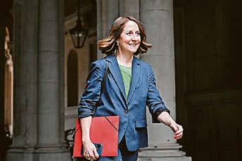 Welfare reforms 'push 150,000 into poverty'