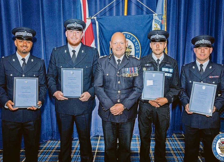 Courageous officers are honoured for fire rescue