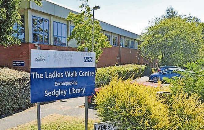 Lukewarm welcome for asylum centre pledge