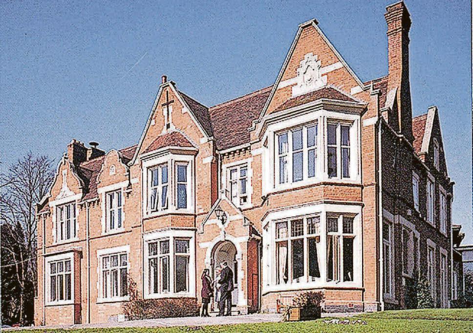 Senior cop rapped after patient was hit by train