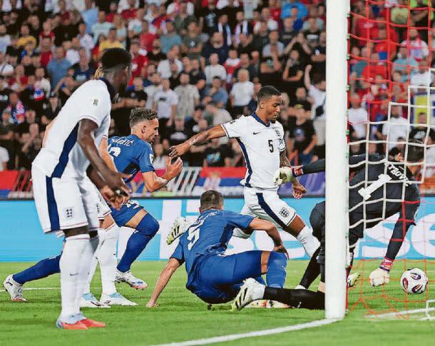 Super England take big step towards World Cup