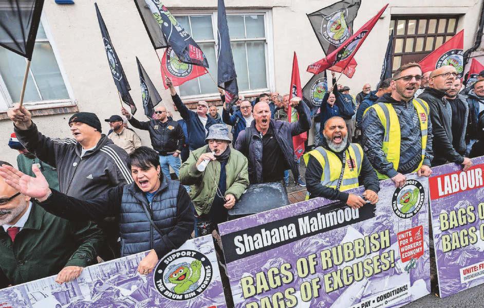 City's right behind us, claim striking binmen