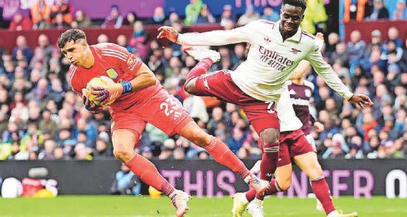 Emery made to sweat over Emi and Torres fitness