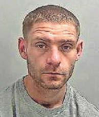 'Do not approach' warning in hunt for man