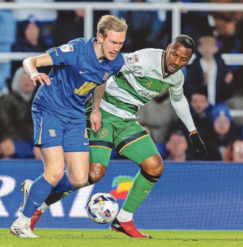 Solid hosts hold on after flying start by Roberts