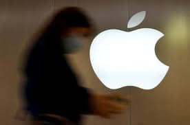 Apple To Rival Square By Turning iPhones Into Payment Terminals
