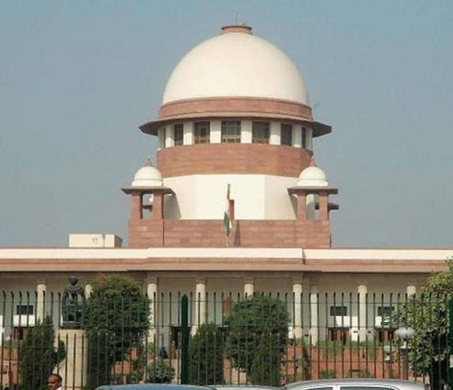 दिल्ली में प्रशासनिक सेवाओं पर नियंत्रण का मुद्दा व्याख्या के लिए संविधान पीठ को भेजा जाए