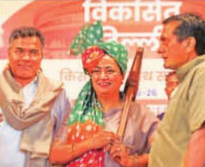 दिल्ली देहात की समस्याओं का जल्द निदान होगा : रेखा गुप्ता