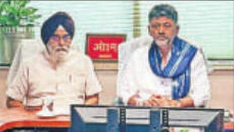 दिल्ली और बंगलुरु की एक जैसी हैं समस्याएं