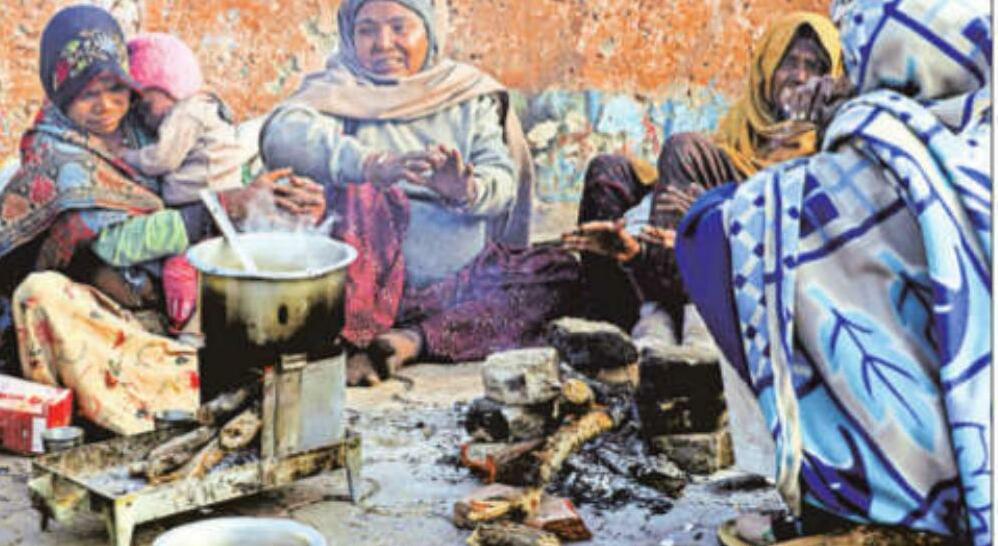 दिल्ली में शीतलहर, कई स्थानों पर पारा तीन डिग्री सेल्सियस से नीचे