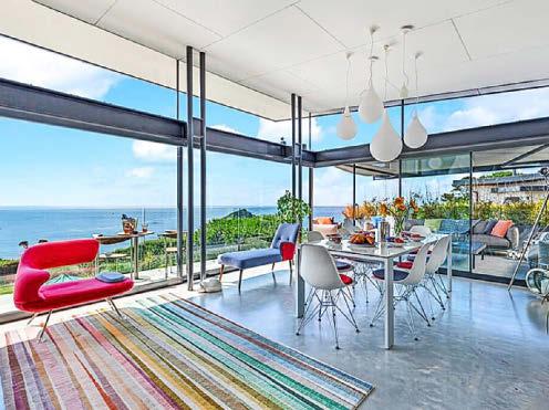 CONTEMPORARY RESIDENCE
