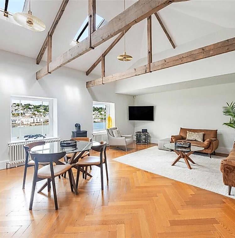WATERFRONT APARTMENT