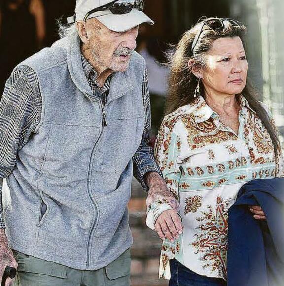 Doc: Hackman wife called me day after police say she died