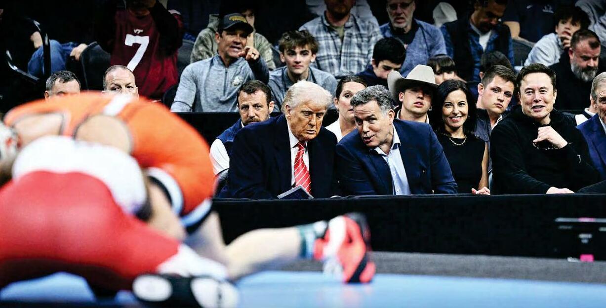 Trump wrestles with ringside seat