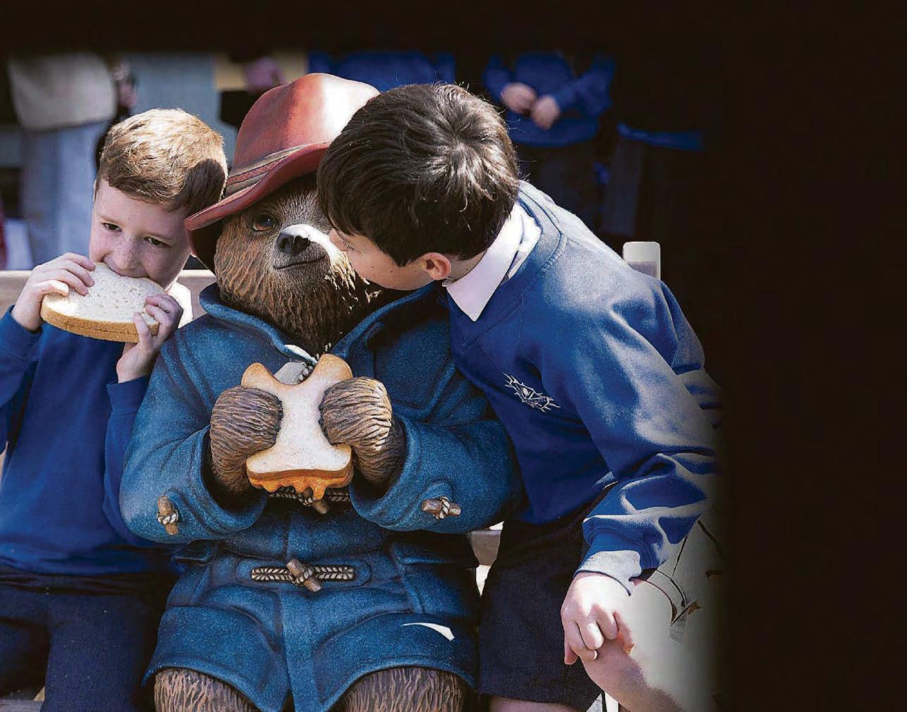 Please look after THIS statue