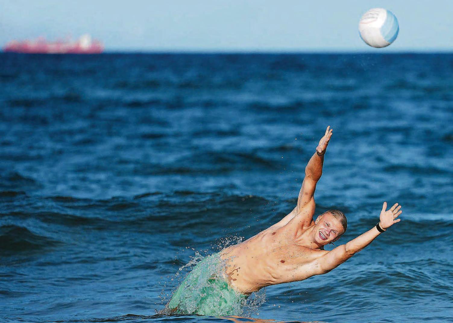 Oooh, and that's a dive from Haaland