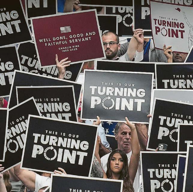 100,000 at service for Trump pal Kirk