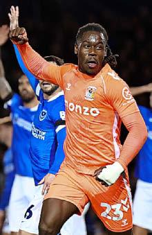 THOMAS-ASANTE DOUBLE KEEPS SKY BLUES TOP OF PILE