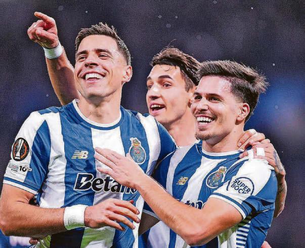 COASTING GERS HIT THE OPORTO ROCKS